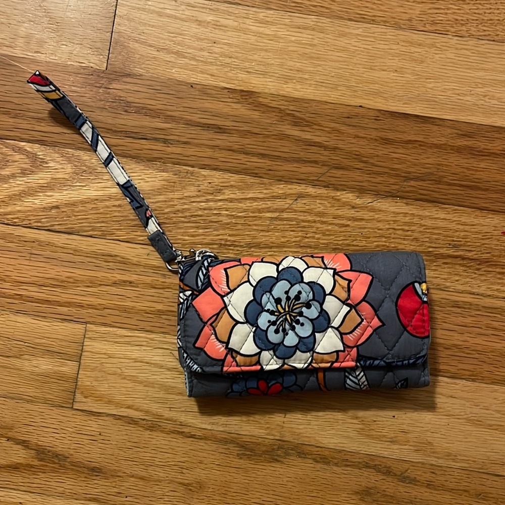 NEW Vera Bradley Smartphone Wristlet in Tropical Evening